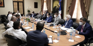 Presidente Abinader escucha propuesta de industriales para optimizar uso de fondos de pensiones