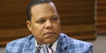 Eddy Alcántara pide a PGR investigar más allá de contratos a cuatro abogados