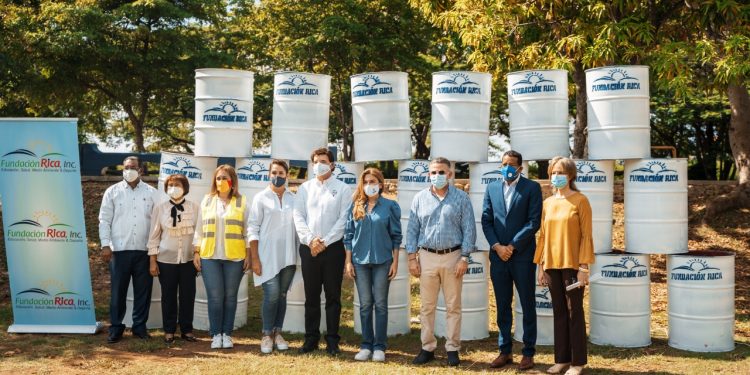 ADN recibe donación de 200 tanques de la Fundación Rica