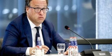 Ministro Países Bajos favorece envejecientes criollos reciban pensión completa en RD