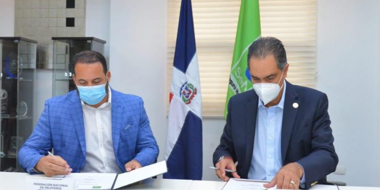 SeNaSa firma acuerdo con Fenapepro para afiliar al Régimen Subsidiado a jugadores activos, retirados y sus familiares