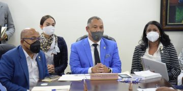 Rendirán informe favorable a ley que prohíbe matrimonio de menores de 18 años