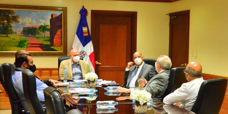 Comisión Permanente de Relaciones Exteriores y Cooperación del Senado de la República se reúne con embajadores de República Dominicana en El Salvador, Turquía y Egipto