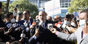 Abogados protestan frente a la Suprema Corte de Justicia en el Día del Poder Judicial