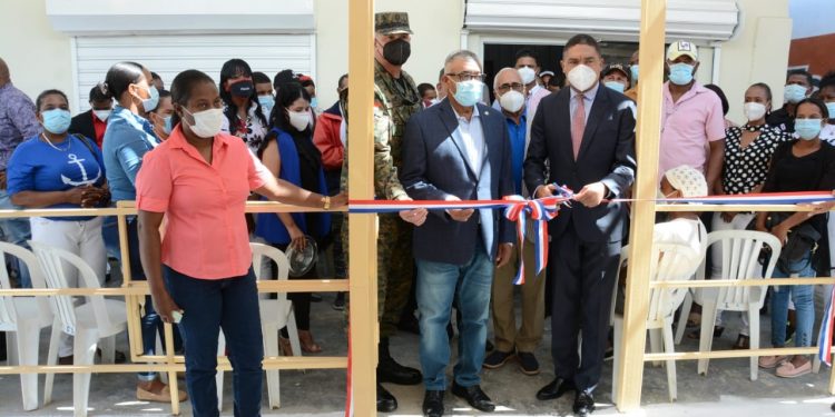 Oficina Senatorial de Elías Piña convoca a concurso para becas en área de tecnología