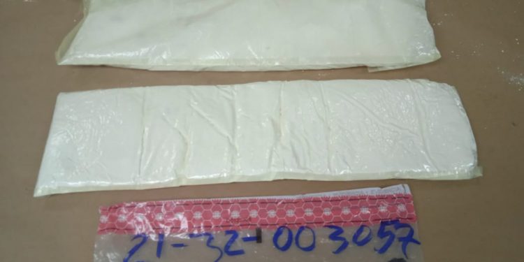 Detienen en el AILA Dominico-Italiano con 2.56 Kilogramos de Cocaína en Maleta con doble fondo.