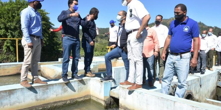 El INAPA y CORAAVEGA aúnan esfuerzos para restaurar acueductos de La Vega.