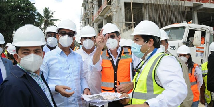 Ministro de Obras Públicas ordena acelerar trabajos construcción Palacio de Justicia provincia Santo Domingo La edificación sería entregada a finales del año 2021.