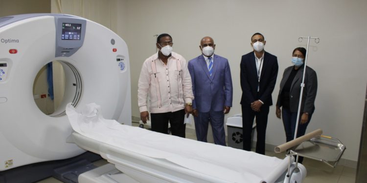 Director del SRSM visita y supervisa hospital provincial doctor Ángel Contreras de Monte Plata.