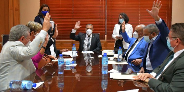 Comisión de Cultura del Senado favorece calle lleve nombre de Rafael Corporán de los Santos.