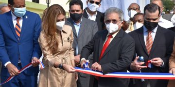 CMD y Alcaldía del Distrito Nacional inauguran monumento en honor a médicos caídos por Covid-19.