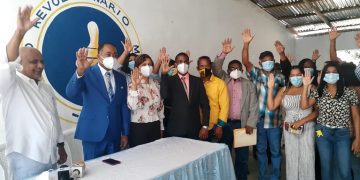 Doctor Asmín Aquino, su familia y su equipo político se juramentan en el PRM.