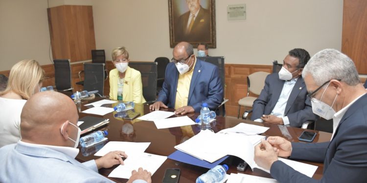 Analizan proyecto de Ley que establece tope de 5 % al interés anual de préstamos del Banco Agrícola.