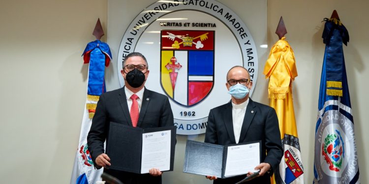 Autoridad Portuaria y PUCMM firma acuerdo de cooperación