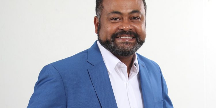 Doctor Asmín Aquino exhorta a cineastas construir estudios y producir películas en Monte Plata