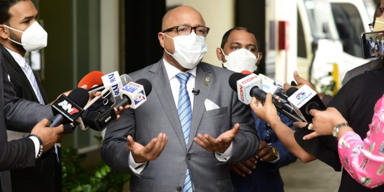 Alfredo Pacheco condena atropello a mujeres levantaron campamento frente al Congreso