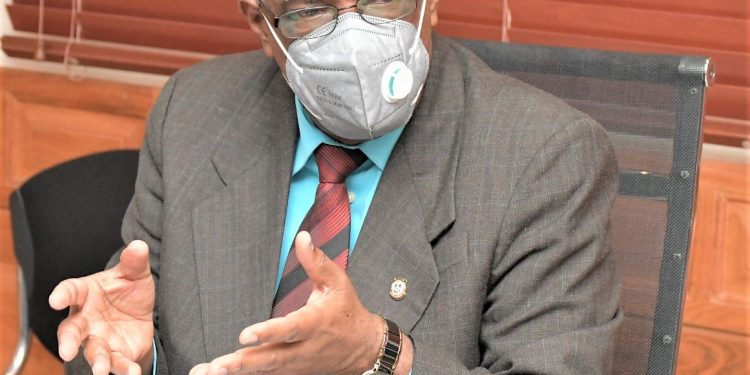 Rendirán informe favorable al proyecto de Ley que designa con el nombre de Pedro Henríquez Ureña la sede del Ministerio de Educación