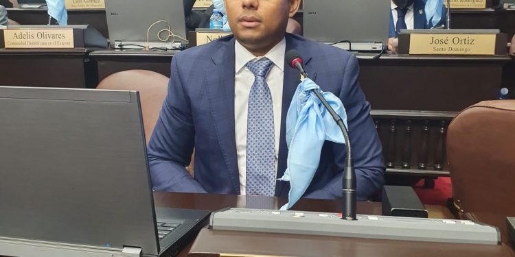 Diputado Elías Matos informa dio positivo al Covid-19.