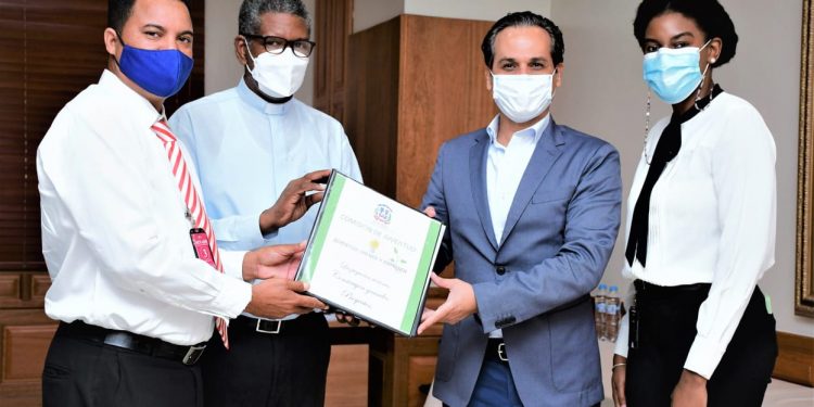 200 participantes se graduarán del proyecto “Juventud Prende y Emprende” el próximo mes.