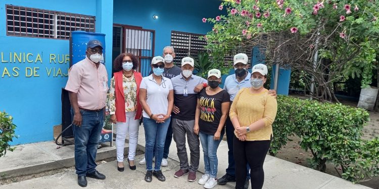 DIGERA respalda jornada de vacunación como voluntario en provincia de Azua.