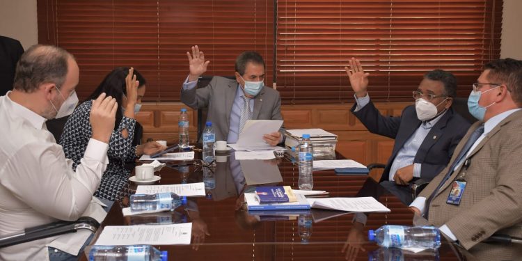 Solicitan incluir en el Presupuesto del 2022 partida para aumentar salario mínimo