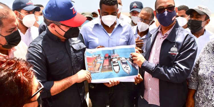 Director de Autoridad Portuaria y Ministro de Obras Públicas realizan descenso en colapsado muelle de Sabana de la Mar en Hato Mayor, anuncian inversión de RD$30 Millones de pesos