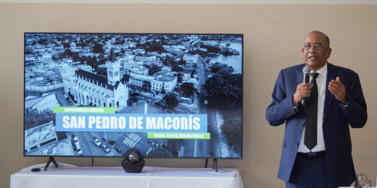 Presidente de la SCJ y consejeros se reúnen con jueces en San Pedro de Macorís