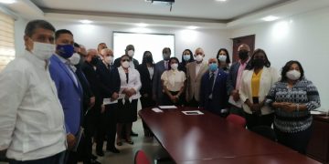 Diputados reciben a miembros de ADOPAE tratan lenguaje soez en la música