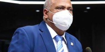 Diputado Bueno: Luis Abinader está dando cátedra de transparencia a expresidente en RD