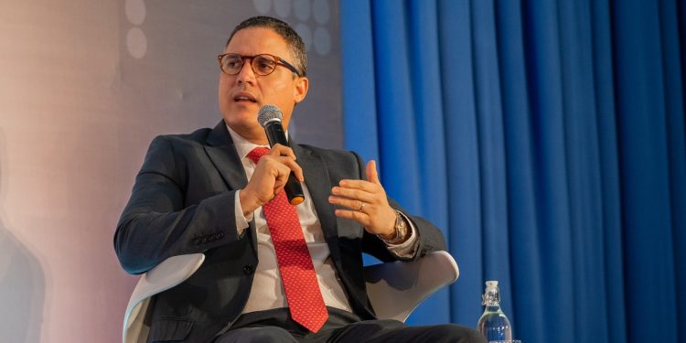 Director Autoridad Portuaria asegura aprobación de préstamo para puerto Manzanillo garantiza crecimiento socioeconómico de la región.