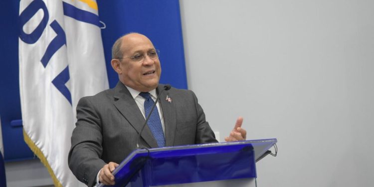 Director general del INFOTEP informa da positivo a COVID-19