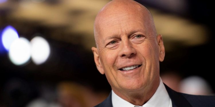 Bruce Willis se retira tras ser diagnosticado con enfermedad afasia