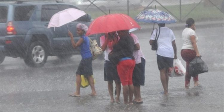 Ratifican alertas meteorológicas, continúan lluvias este jueves