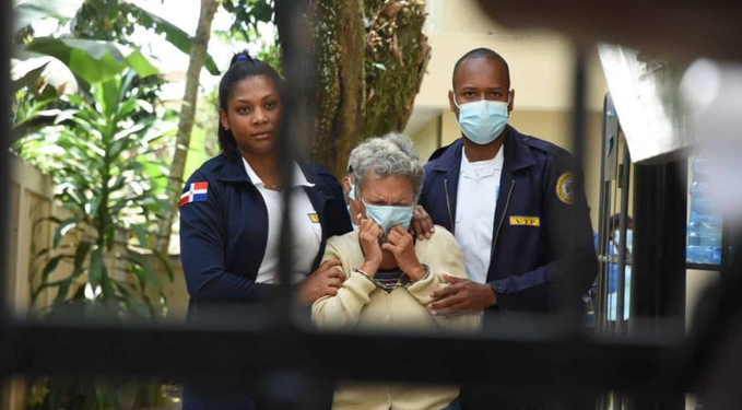 Abogados Mary Louise Ventura apelan le varíen prisión preventiva