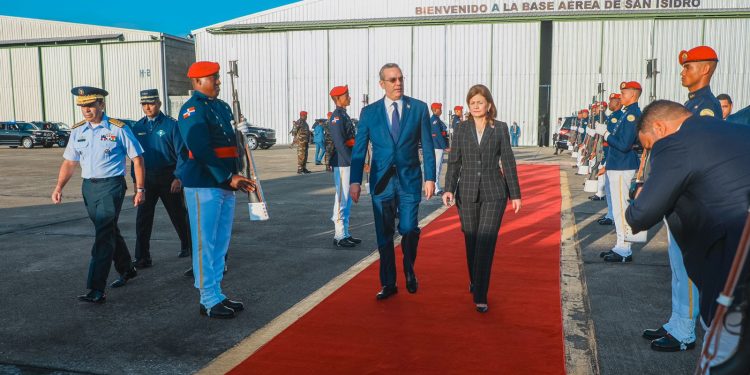 Presidente Luis Abinader sale hacia Costa Rica   