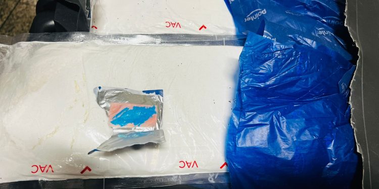 Arrestan a dominico español con dos kilos presumiblemente cocaína