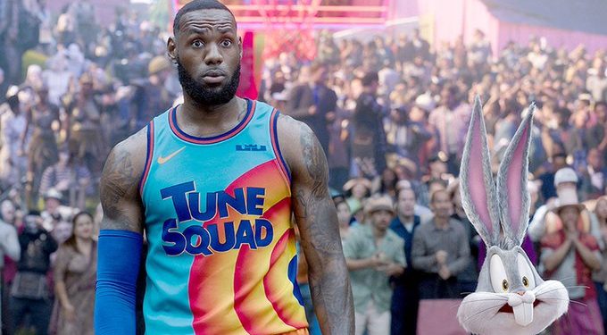 LeBron gana premio al peor actor por su papel en ‘Space Jam