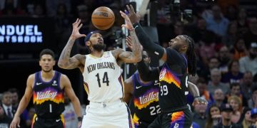 Pelicans aprovechan lesión de Booker para vencer a Phoenix, Memphis iguala serie, Miami sigue puntero