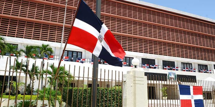 Congreso Nacional listo para recibir al presidente de Colombia este viernes