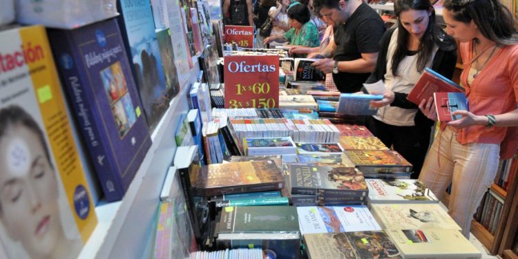 Cierran algunas calles de la Ciudad Colonial por la Feria del Libro 2022