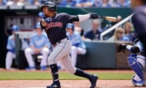 Ramírez y Suzuki, Jugadores de la Semana en las Grandes Ligas