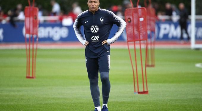 Sigue incierto el futuro de Mbappé dentro del PSG