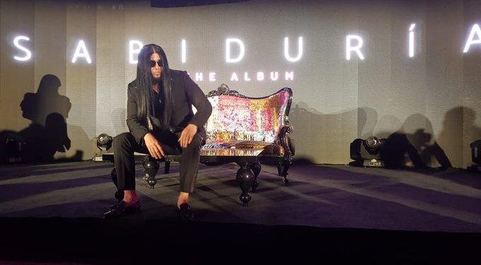 El Alfa lanza álbum "Sabiduría", habla de su peluca y ofrece detalles del disco