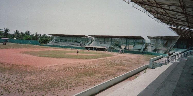 Junior Noboa: El país merece mejores estadios de béisbol