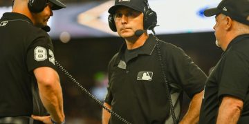 Los árbitros de MLB usarán micrófonos para anunciar decisiones de repetición