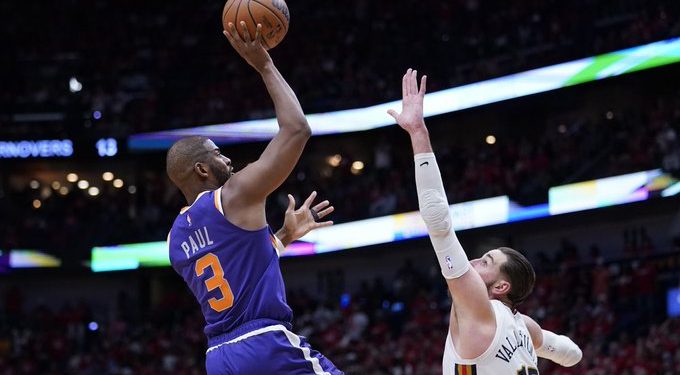 Dallas, Phoenix y Filadelfia avanzan a semifinales de conferencia