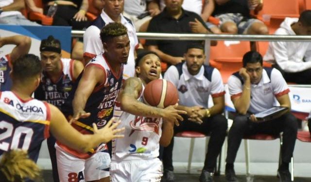 Plaza Valerio clasifica al eliminar al Cupes en basquet de Santiago