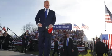 Trump no planea regresar a Twitter tras acuerdo de Musk