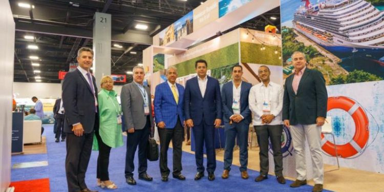 Dejan inaugurado Stand dominicano en feria de cruceros en Miami