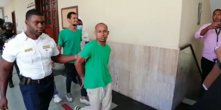 Dictan un año de prisión preventiva y arresto domiciliario a implicados en muerte de David de los Santos